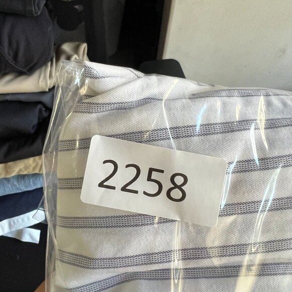 Abercrombie & Fitch Performance Button-Up Shirt Light Blue Stripe XXL Wrinkle - Picture 9 of 9